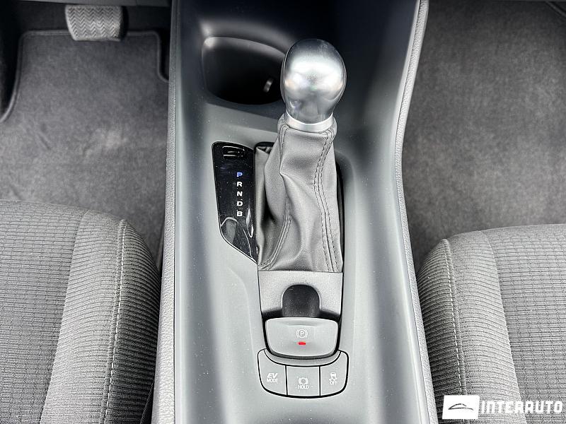 Toyota C-HR 9 toyota c-hr 2019