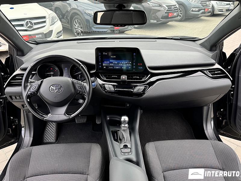 Toyota C-HR 3 toyota c-hr 2019