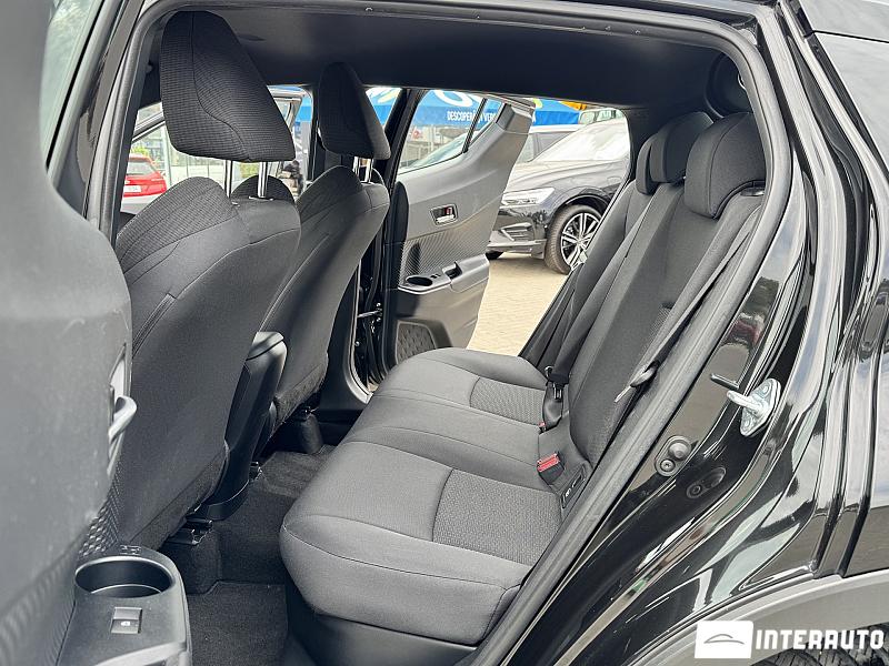 Toyota C-HR 10 toyota c-hr 2019