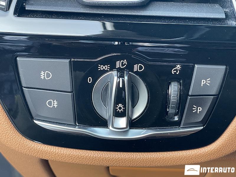 BMW 530e 11 bmw 530e 2018