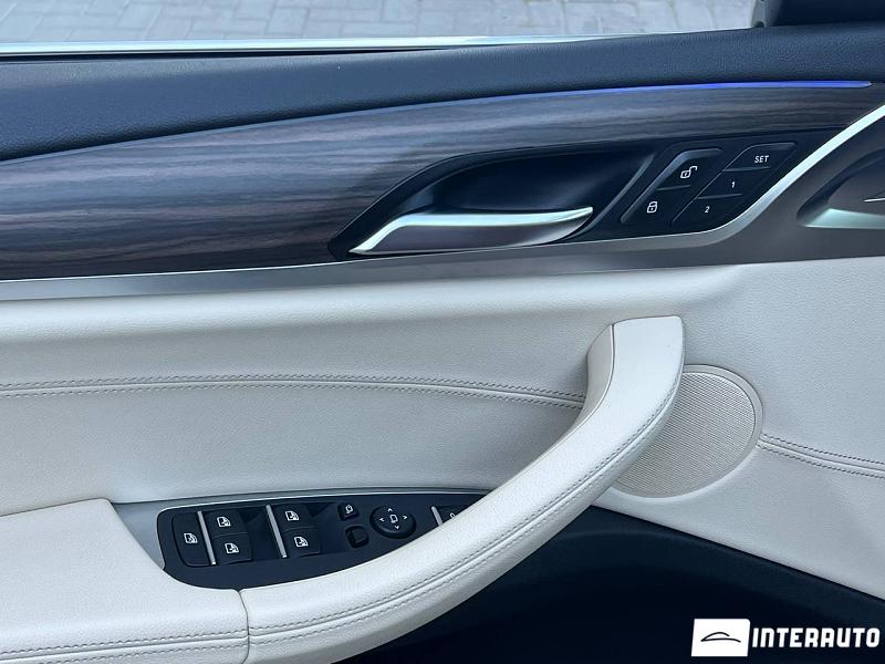 BMW X4 2.0D 22 bmw x4 2.0d 2019