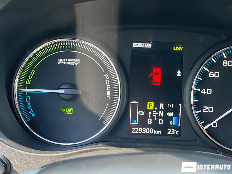 Mitsubishi Outlander 10 mitsubishi outlander 2013