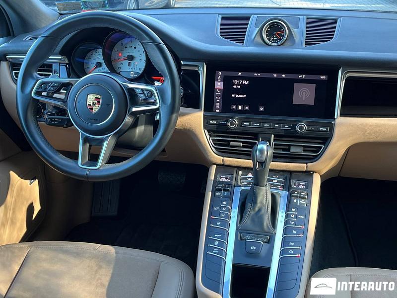 Porsche Macan 10 porsche macan 2021