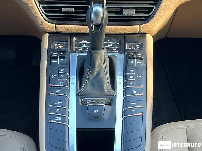 Porsche Macan 14 porsche macan 2021
