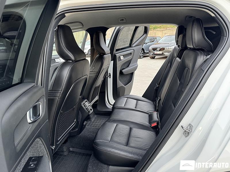 Volvo XC 40 14 volvo xc 40 2021