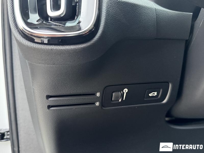 Volvo XC 40 19 volvo xc 40 2021