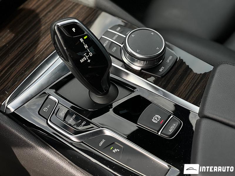 BMW 530e 14 bmw 530e 2018