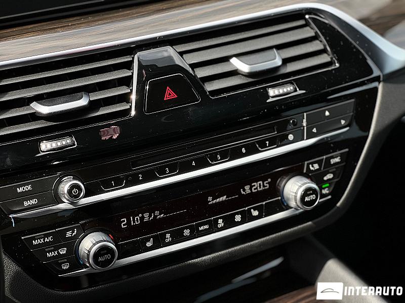 BMW 530e 13 bmw 530e 2018