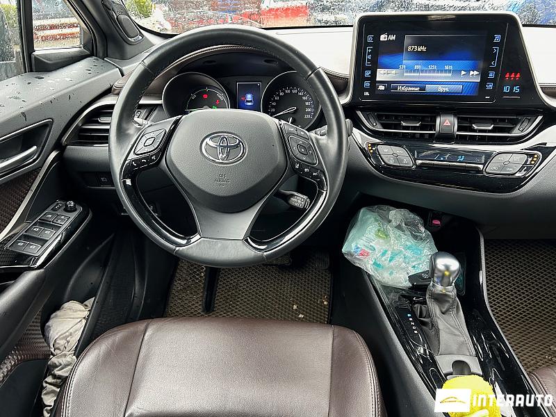 Toyota C-HR 7 toyota c-hr 2019