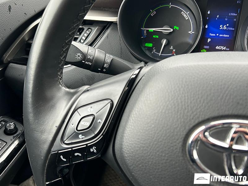 Toyota C-HR 8 toyota c-hr 2019