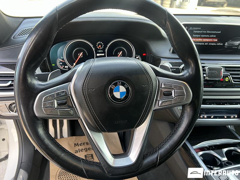 BMW 740e 10 bmw 740e 2017
