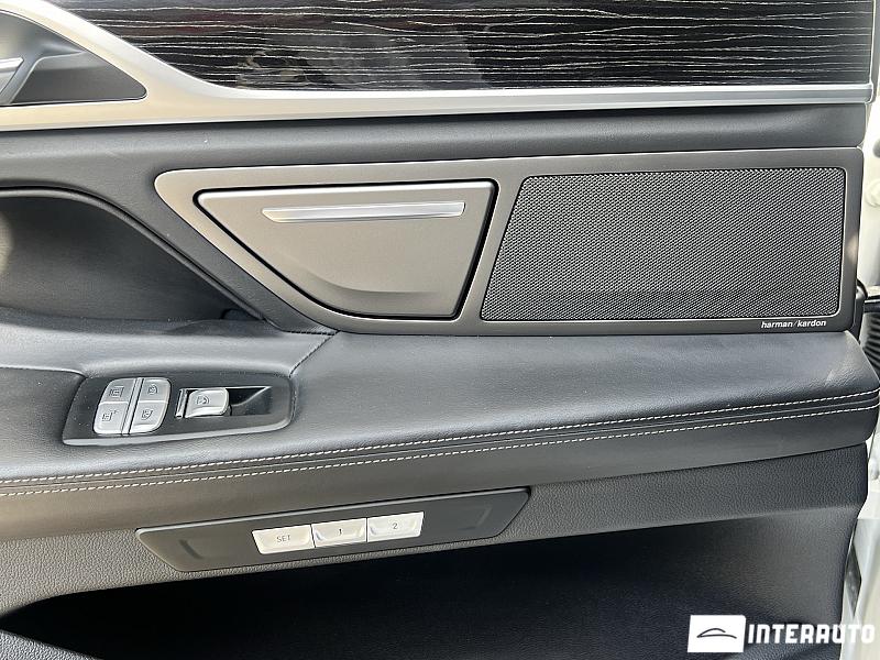 BMW 740e 19 bmw 740e 2017