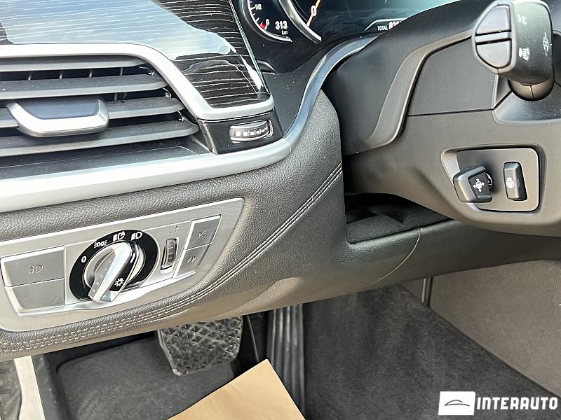 BMW 740e 9 bmw 740e 2017