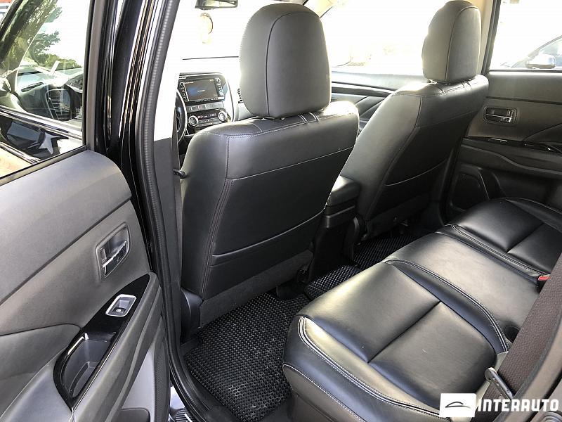 Mitsubishi Outlander 15 mitsubishi outlander 2016