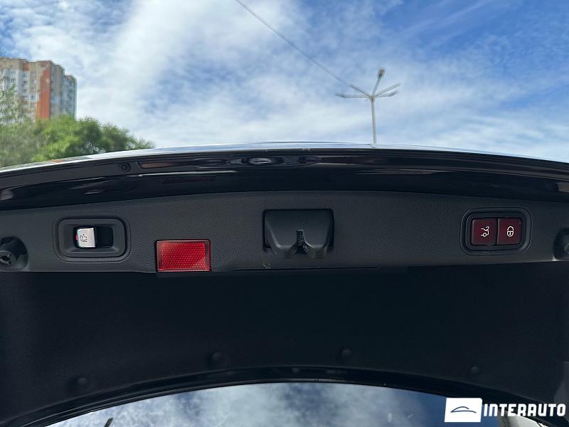 Mercedes E 300de 19 mercedes e 300de 2020