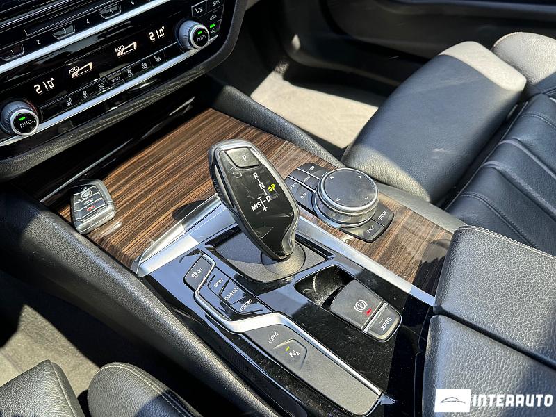 BMW 530e 10 bmw 530e 2018