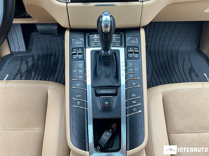 Porsche Macan 12 porsche macan 2016