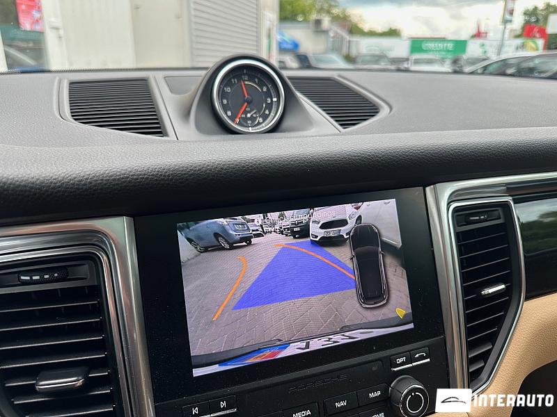 Porsche Macan 10 porsche macan 2016