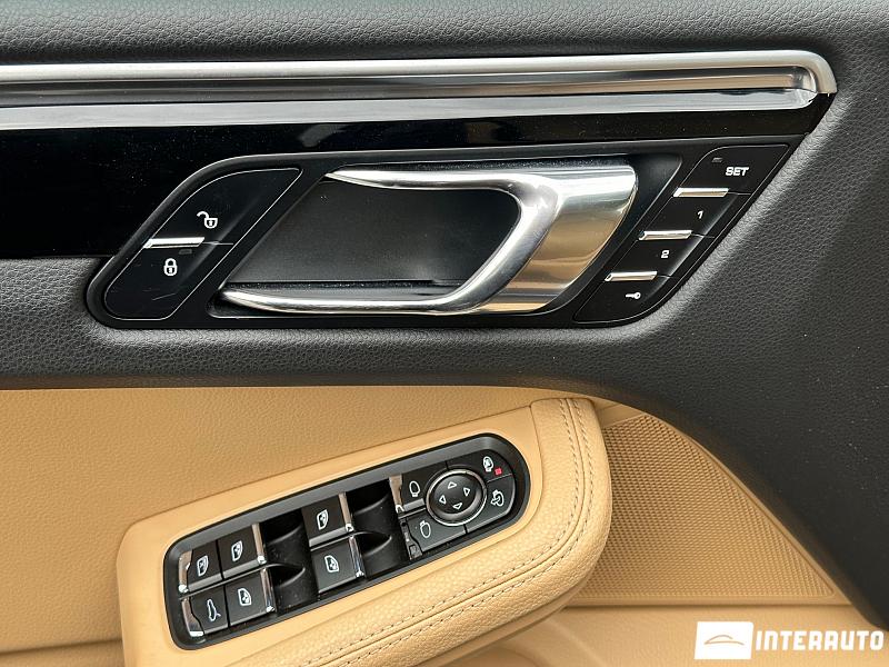 Porsche Macan 13 porsche macan 2016