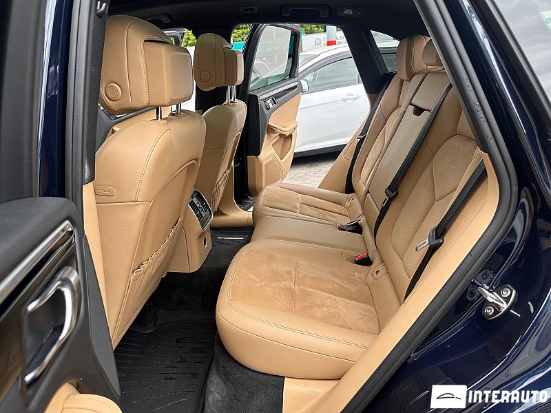 Porsche Macan 16 porsche macan 2016