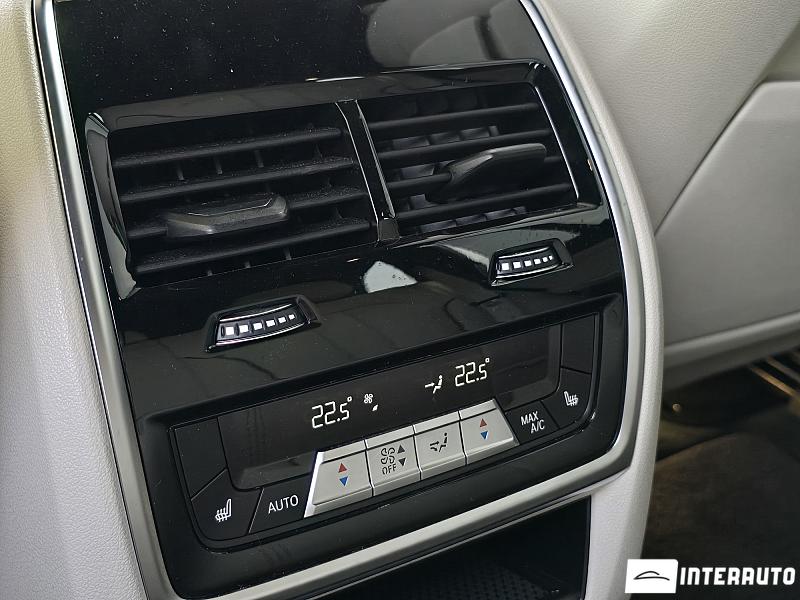 BMW X5 4.0i 22 bmw x5 4.0i 2020