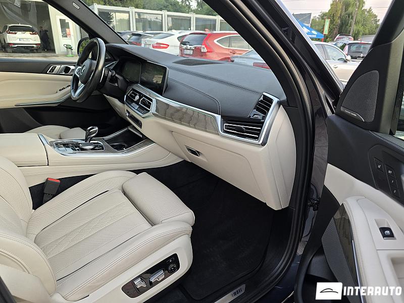 BMW X5 4.0i 18 bmw x5 4.0i 2020