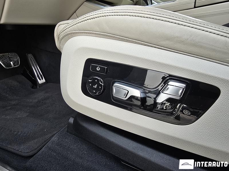 BMW X5 4.0i 23 bmw x5 4.0i 2020