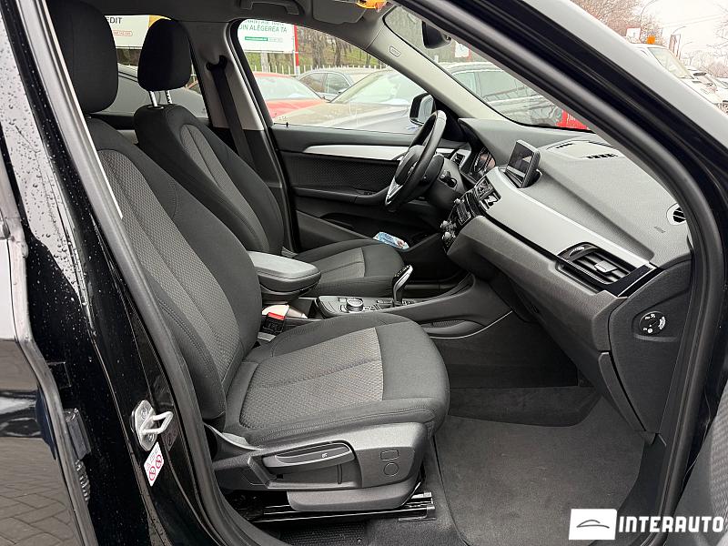 BMW X1 1.6D 6 bmw x1 1.6d 2020