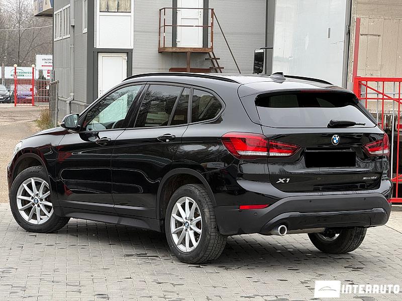 BMW X1 1.6D 4 bmw x1 1.6d 2020