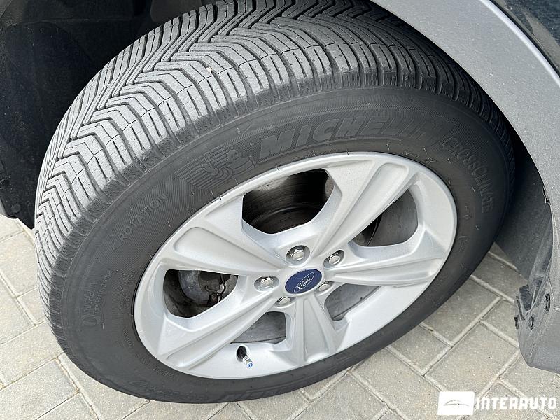 Ford Kuga 16 ford kuga 2015