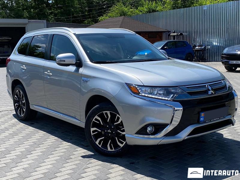 Mitsubishi Outlander 3 mitsubishi outlander 2018