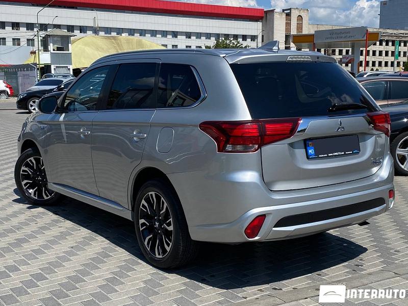 Mitsubishi Outlander 2 mitsubishi outlander 2018
