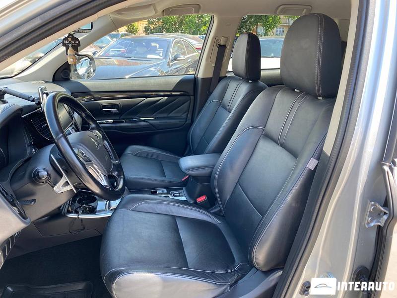 Mitsubishi Outlander 7 mitsubishi outlander 2018