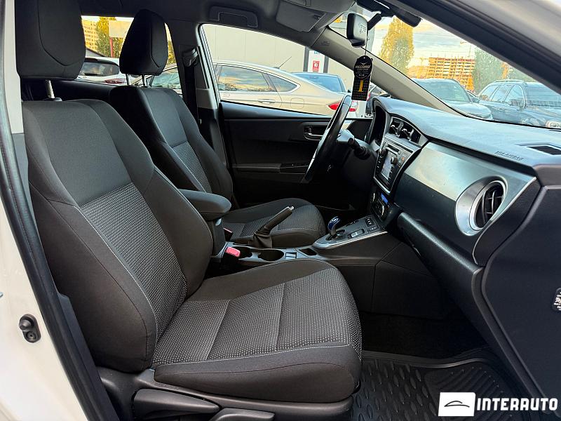 Toyota Auris 14 toyota auris 2014