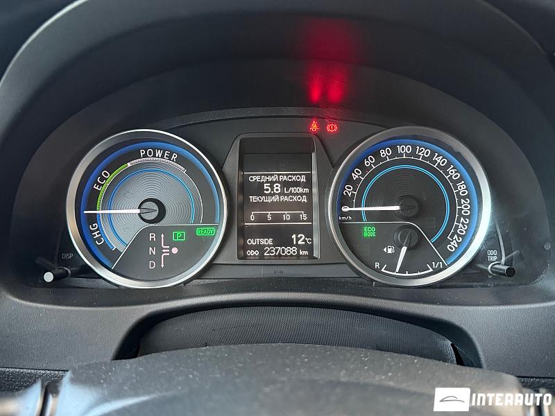 Toyota Auris 10 toyota auris 2014