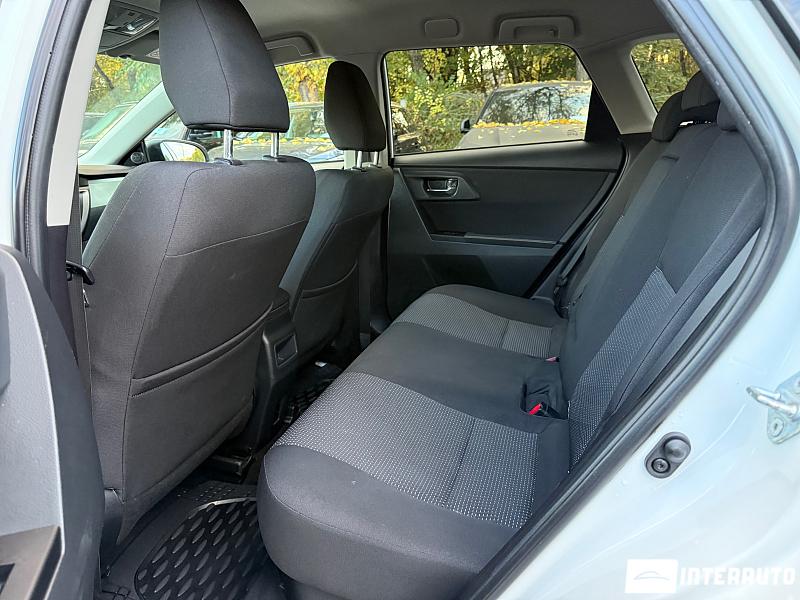 Toyota Auris 16 toyota auris 2014