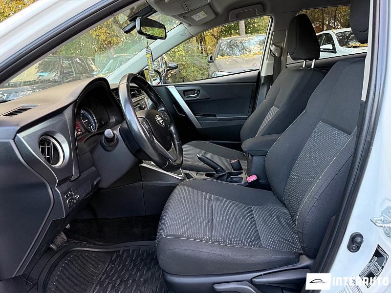 Toyota Auris 6 toyota auris 2014