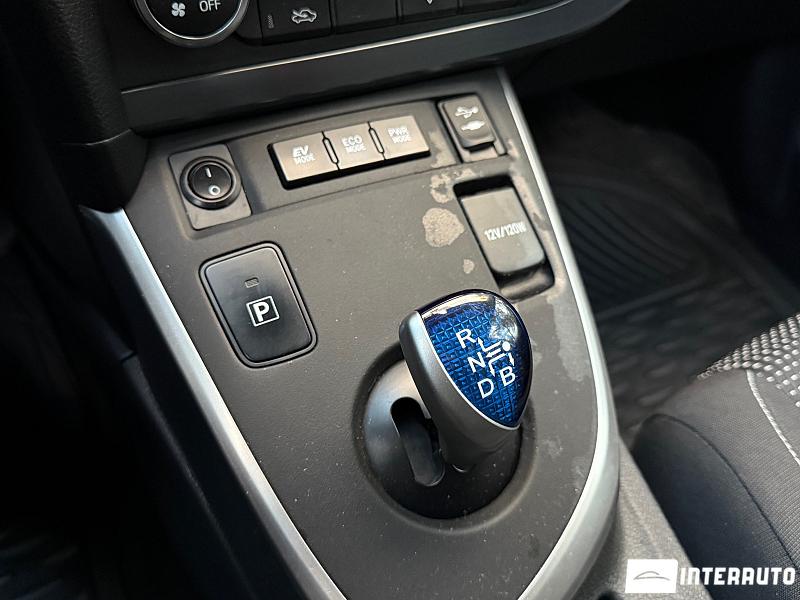 Toyota Auris 12 toyota auris 2014