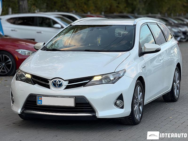 toyota auris 2014