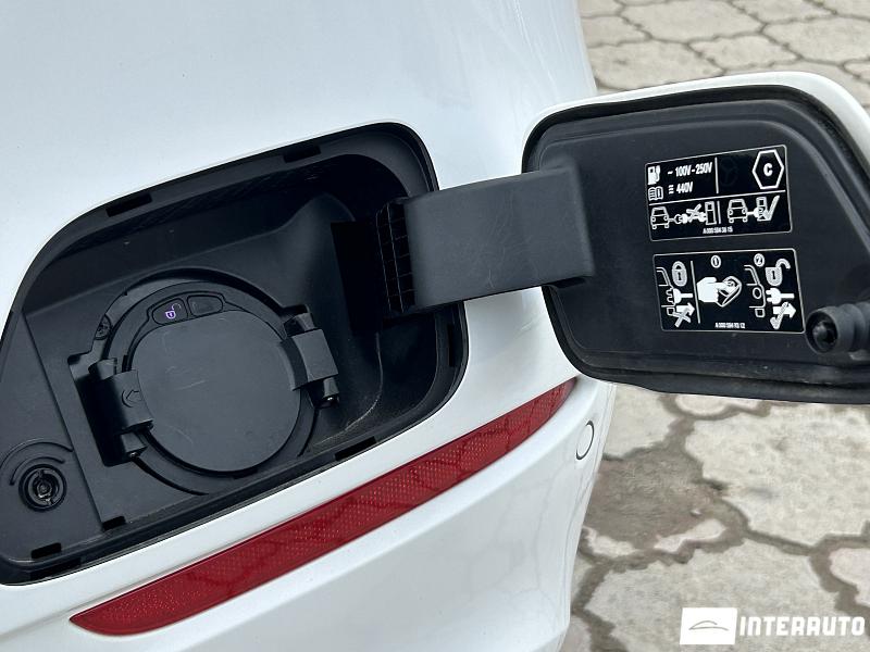 Mercedes E 300de 24 mercedes e 300de 2021