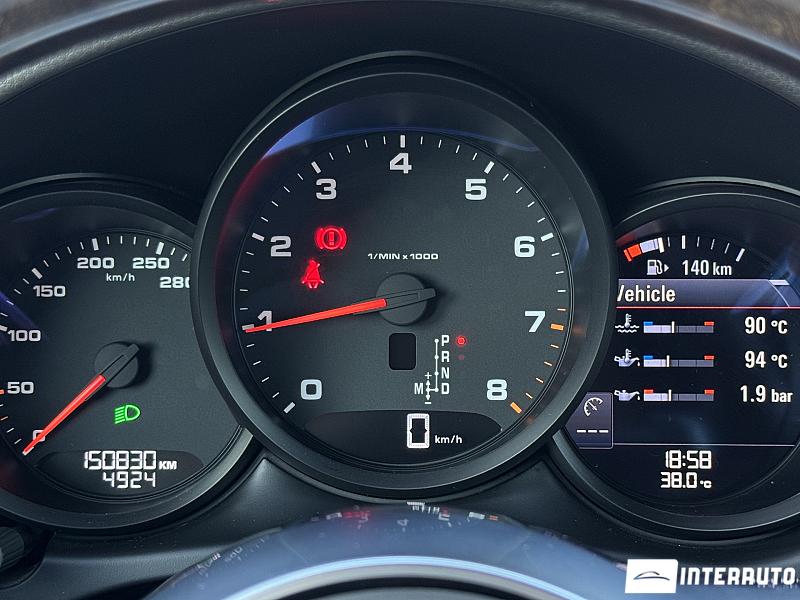 Porsche Macan 8 porsche macan 2016