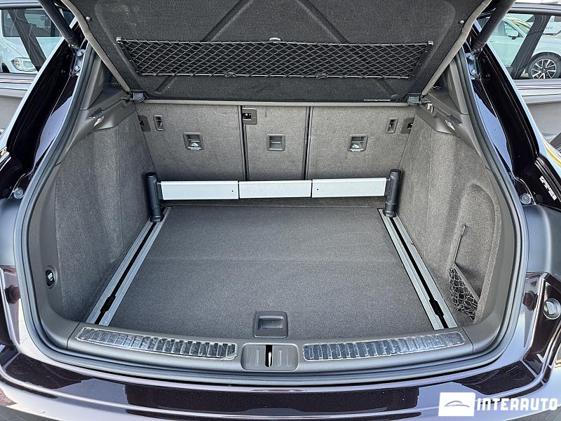 Porsche Macan 22 porsche macan 2016