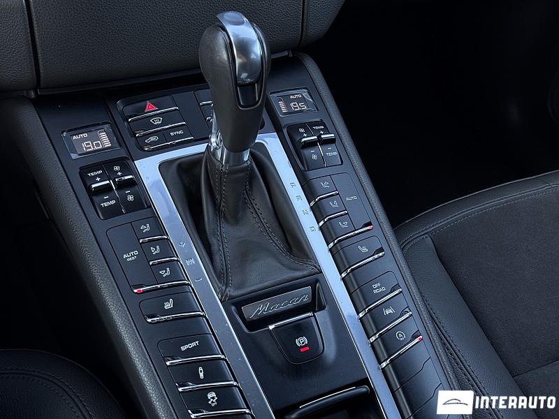 Porsche Macan 12 porsche macan 2016