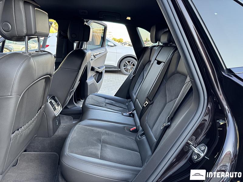 Porsche Macan 13 porsche macan 2016