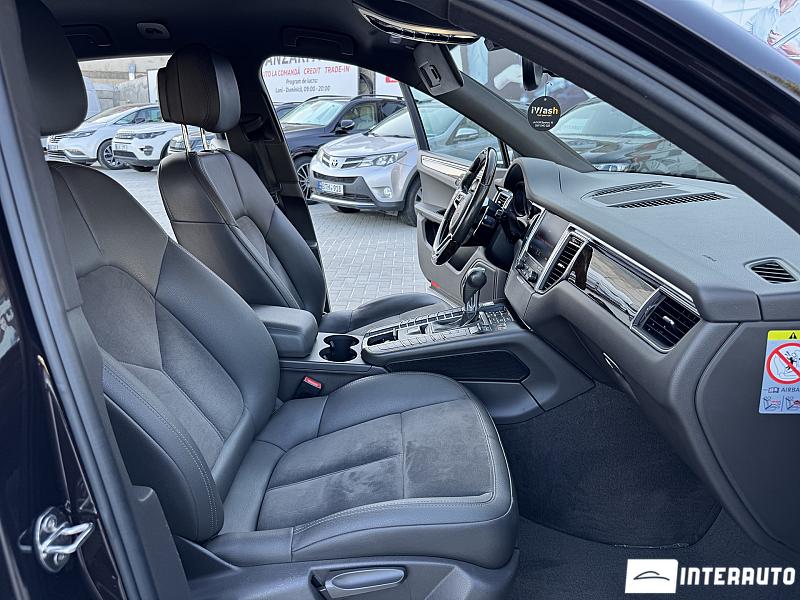 Porsche Macan 15 porsche macan 2016