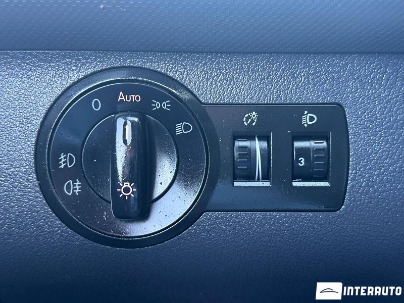 Volkswagen Caddy Maxi 15 volkswagen caddy maxi 2011