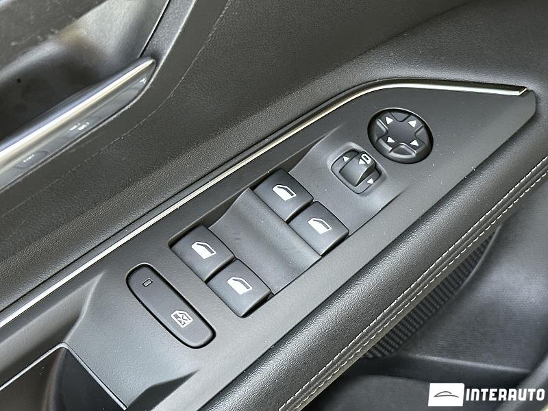 Peugeot 3008 16 peugeot 3008 2018