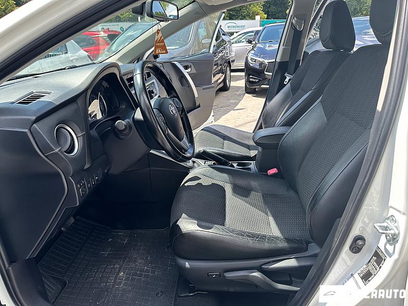 Toyota Auris 6 toyota auris 2013