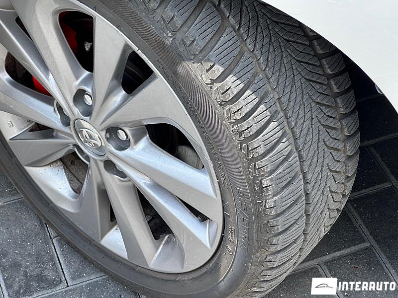 Toyota Auris 20 toyota auris 2013