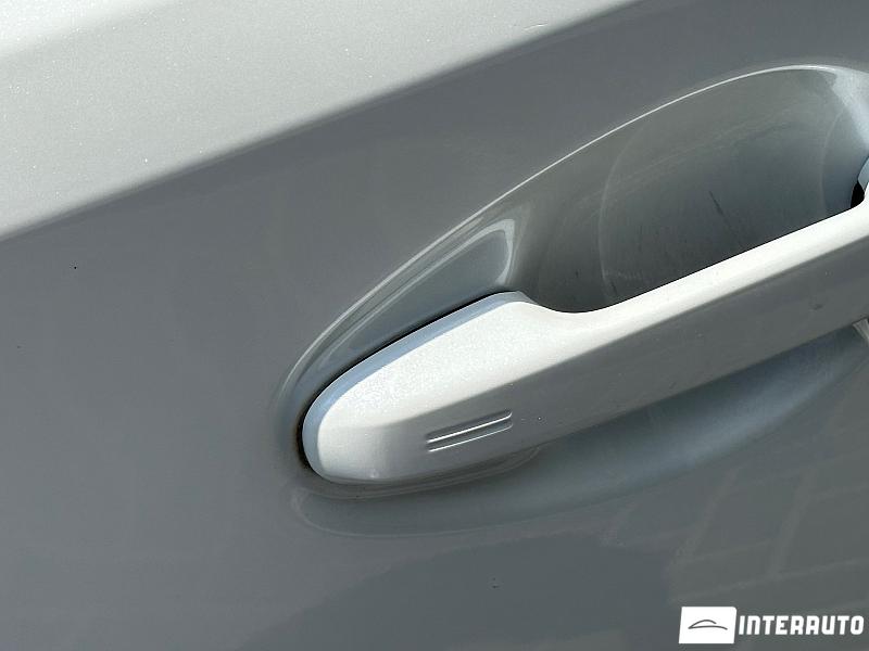 Toyota Auris 19 toyota auris 2013